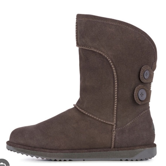 Emu Shoes - New Emu Australia Boots with back button decor